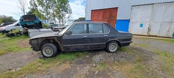 BMW 520i - 4