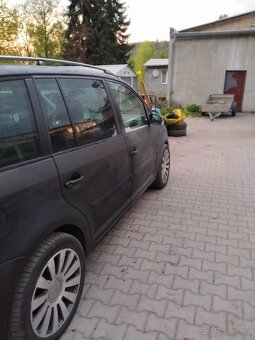 Prodám Touran 2.0 103kw TDI STK 07/25 7mist - 4