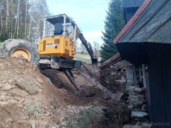 Menzi muck 5000 kráčející bagr - 4