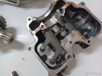 KTM LC4 400 - DÍLY MOTORU - 4
