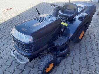 ZAHRADNÍ TRAKTOR HUSQVARNA - 4
