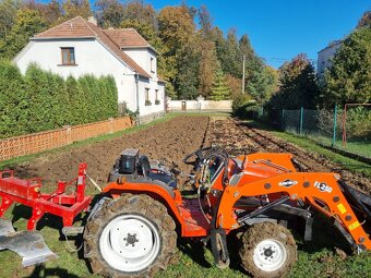 Prodám malotraktor Kubota Aste A17 s čelním nakladačem - 4