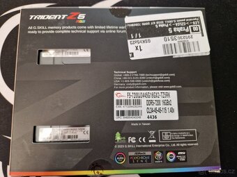 G.SKILL 32GB KIT DDR5 7200MHz CL34 Trident Z5 RGB Black - 4