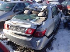 Honda City 1,4i 61kW i-DSI 2006 sedan - díly - 4