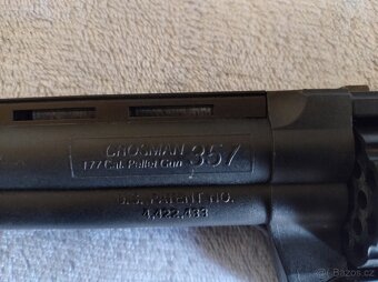 Vzduchový revolver Crosman 357 - 4