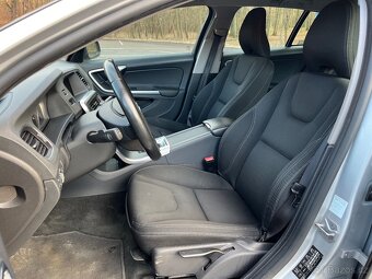 Prodám Volvo V60 2.0 D - 4