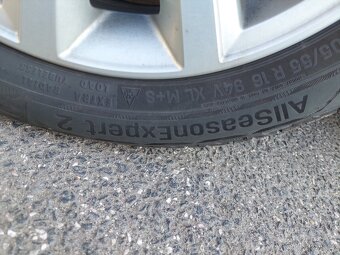 Celoroční pneu Volkswagen 205/55/R16 5x112 - 4