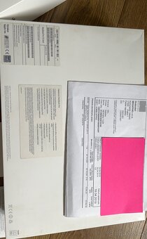 Macbook Pro z roku 2019, nová baterie, nabíječka, kabel - 4