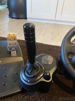 Herní sestava Logitech g29 driving force + řadící páka - 4