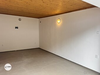 Pronájem garáže 22 m2, ul. B. Němcové, Místek - 4