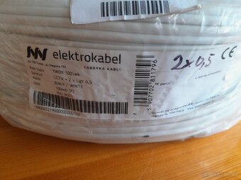 Koaxiální kabel s napájením pro CCTV BÍLÝ 2x0,5mm2 - 4
