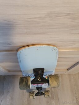 Landyachtz Dinghy Shape 9 Chartreuse - 4