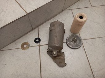 Pouzdro olejového filtru GAZ 24, 24-10 "Volga - 4