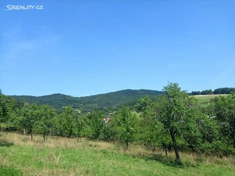 Slunné místo s duší, výhledem i st. povolením :) 4000 m2 - 4