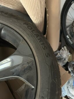 BMW E70, E71, Zimni sada 255/50 R19 - 4