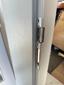 Interierove dvere SOLODOOR 90L sede vcetne zamku a kliky - 4