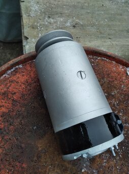 Prodám originál dynamo na ZETOR25 po GO - 4