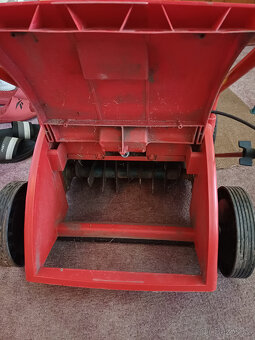 Zahradní vertikutátor Wolf Garten Model UV 30 EVD plus - 4