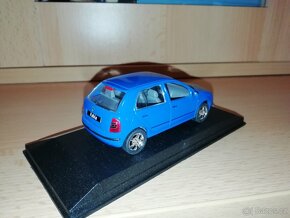 Škoda Fabia 1 hatchback 1:43 kaden modrá - 4