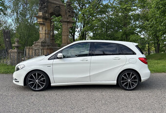 Mercedes - Benz B 180, Edition Black & White, atraktivní vůz - 4
