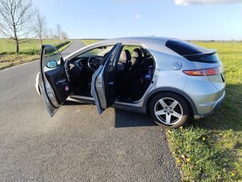 Honda Civic 1,4 - 4