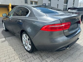 Jaguar XE Prestige AWD 2.0D mod 2020 - 4