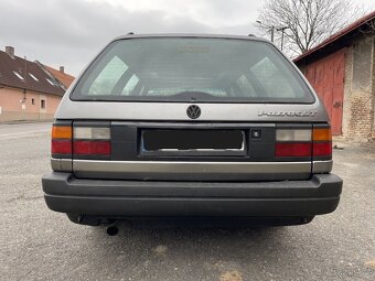 Volkswagen Passat GT B3 1.6TD 59kW rok 1991 Náhradní díly - 4