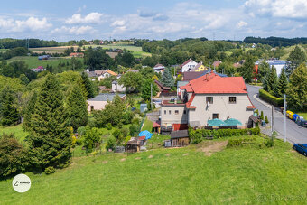 Rodinný dům s restaurací o výměře 507 m2 v obci Lískovec - 4