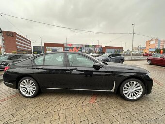 BMW 730d 286PS Ťažné Webasto VyhrievVolant VentilovaneSed - 4