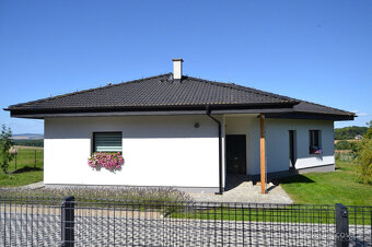 Nízkoenergetický moderní dům, 4+kk, 132 m2, pozemek 1800 m2 - 4