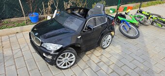 Elektrické auto BMW X6 - 4