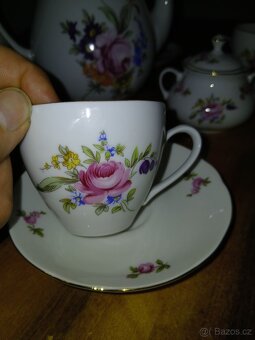 Prodám míšenskou kávovou soupravu, kytice pro 6 osob, 15 kus - 4