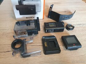 Sony HDR-AS50 akční kamera + RM-LVR3 + AKA-FGP1 + MPK-UWH1 - 4