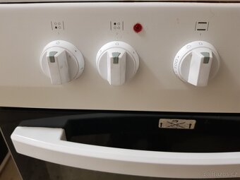 elektrický sporák na 220V výborný stav - 4