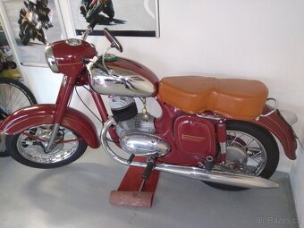 Jawa 250 kývačka - 4
