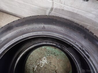 225/50/19 ZIMNÍ RUNFLAT CONTINENTAL 2X DOT 4116 - 4