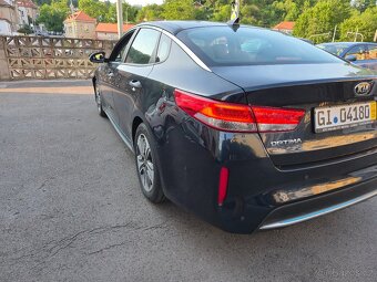 Kia Optima Hybrid - 4