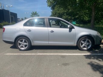 Vw Jetta 1,9 TDI 2007 r. - 4