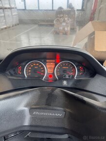PRODÁM SKUTR MOTORKU SUZUKI BURGMAN 400i - 4