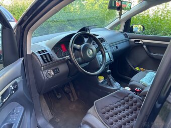 Vw touran 2.0tdi 6q stk 7/2026 - 4