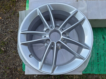 Mercedes Benz sada 4kusů 16" alu disků (6,5Jx16 H2 ET44) - 4