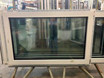 Okno antracit/bílá, 1070x450, poz.196 - 4