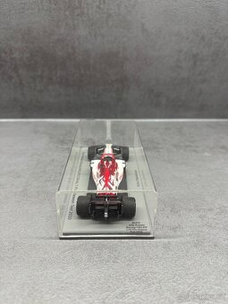 Model F1 Kimi Räikkönen - 4