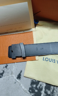 černý pásek Louis Vuitton - 4