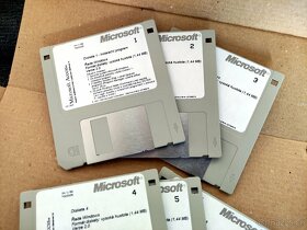 Krabicová verze Microsoft Access - 4