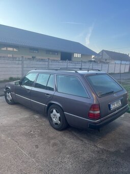 Mercedes Benz w124 e220 110kw kombi - 4