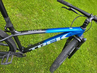 Trek Marlin 8 barva černo - modrá, velikost M/L - unisex - 4