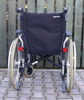 059-Mechanický invalidní vozík Meyra. - 4