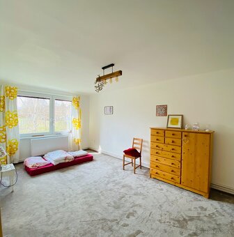 Pronájem zděného bytu 4+1 s garáží a 2 lodžiemi, Chotoviny - 4