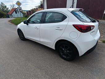 Mazda2 - 4